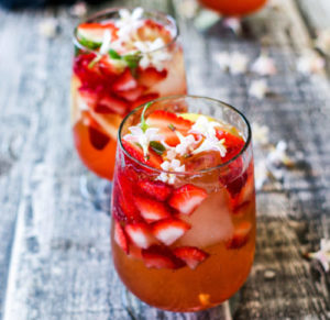 Summer Wine Cocktail Strawberry Lemon Smash