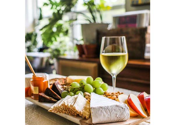 Holiday celebration wine cheese pairing