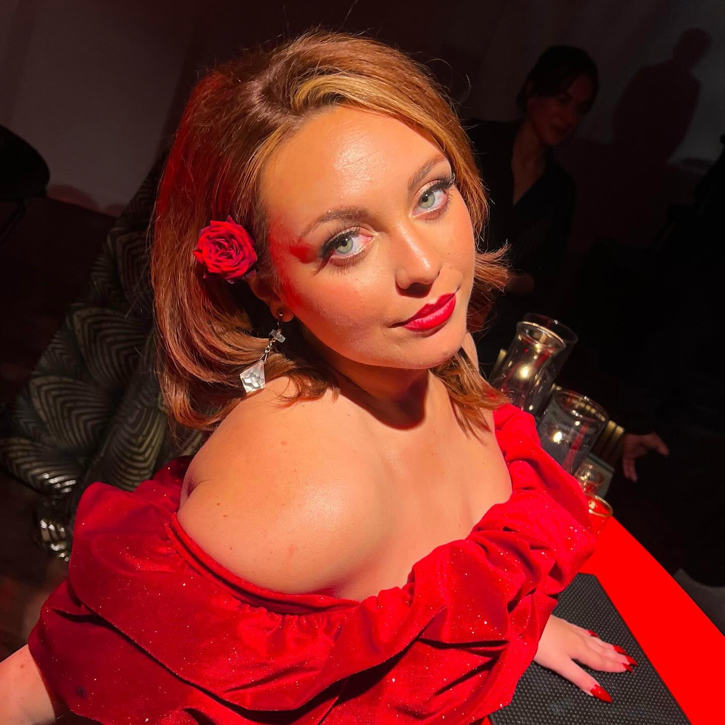 Live Music featuring Stephanie Salahz